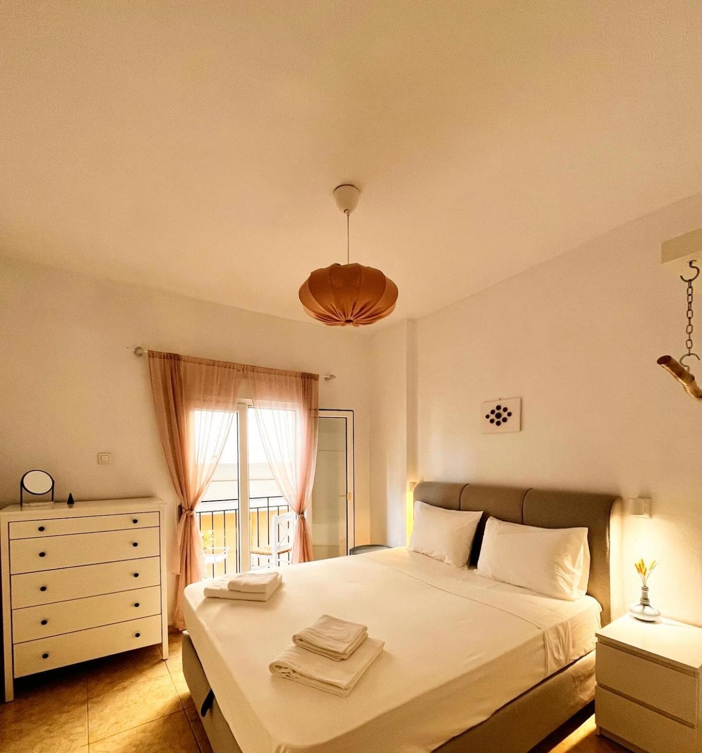 Lucy'S Guest House Szkiáthosz Kültér fotó